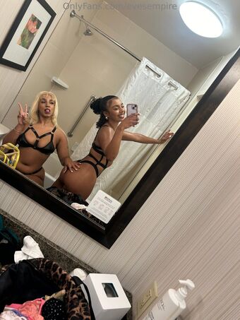 evesempire Foto Desnuda Filtrada OnlyFans 1