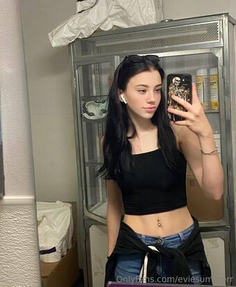 eviesummerr Foto Desnuda Filtrada OnlyFans 86