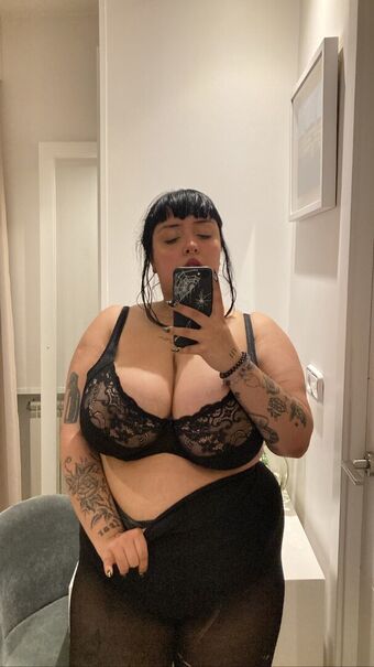 Evilbebita Foto Desnuda Filtrada OnlyFans 5