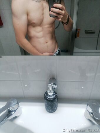 f1tk1t Foto Desnuda Filtrada OnlyFans 9