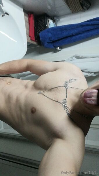 f1tk1t Foto Desnuda Filtrada OnlyFans 17