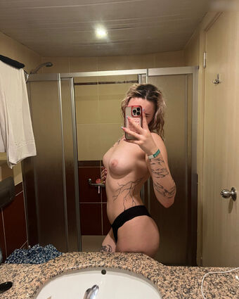 faey211 Foto Desnuda Filtrada OnlyFans 3