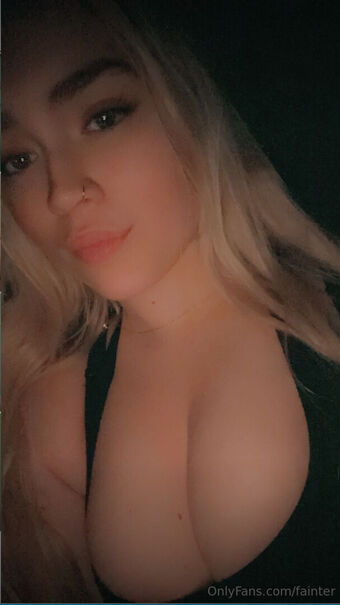 Fainter Foto Desnuda Filtrada OnlyFans 10