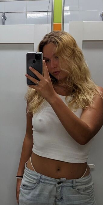 Finifee Foto Desnuda Filtrada OnlyFans 17