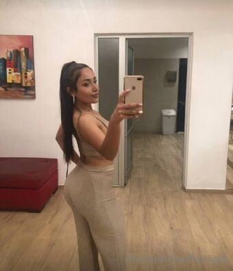 flattiight Foto Desnuda Filtrada OnlyFans 55