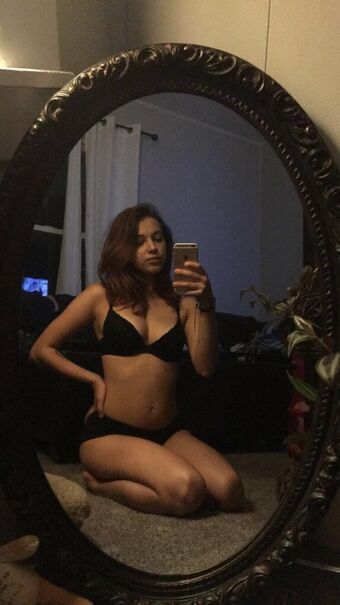 Ghodly Foto Desnuda Filtrada OnlyFans 1