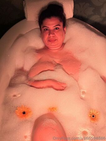 Girlwiththecurvycurves