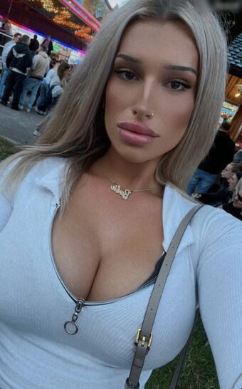 _Glamzon_ Foto Desnuda Filtrada OnlyFans 14