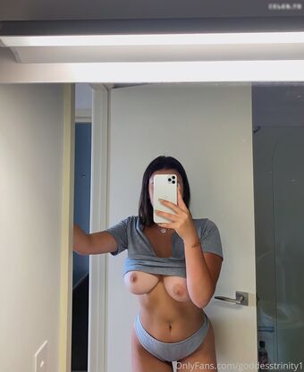 Goddess Trinity Foto Desnuda Filtrada OnlyFans 27