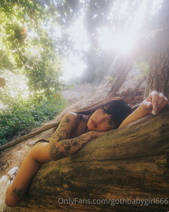 gothbabygirl666
