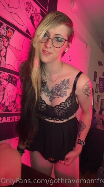 gothravemomfree