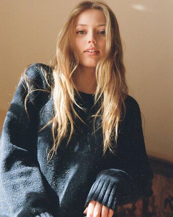 Grace Van Dien Foto Desnuda Filtrada OnlyFans 57