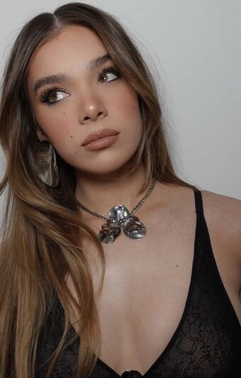 Hailee Steinfeld