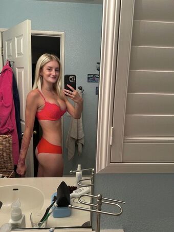 Hailey Sinclair Foto Desnuda Filtrada OnlyFans 4