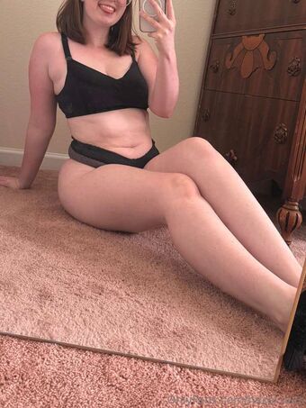 hazel.nuts Foto Desnuda Filtrada OnlyFans 24