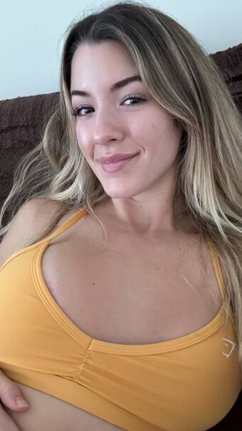 HelloHoneyBuns