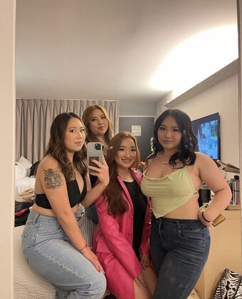 Hmong Foto Desnuda Filtrada OnlyFans 2