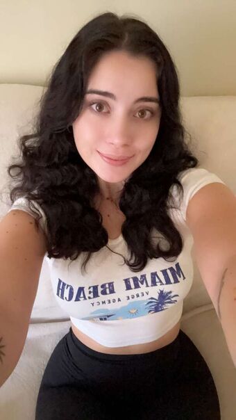 Hotblockchain / Emily Cocea / cryptobaddie1