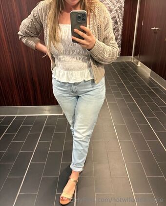 hotwifealexmarie Foto Desnuda Filtrada OnlyFans 6