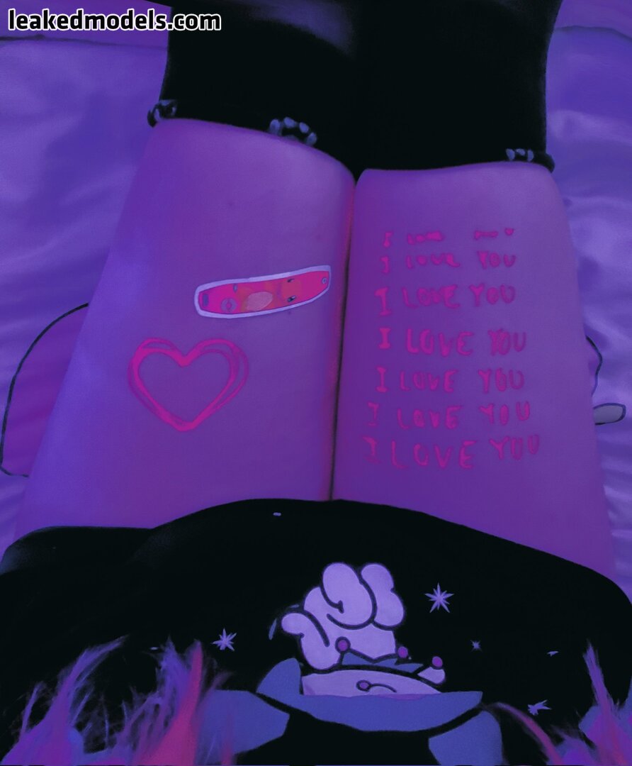 Immy Bisou  ImmyBisou  VAllure  VAllureOfficial Foto Desnuda Filtrada  OnlyFans 2 - Modelos Filtradas