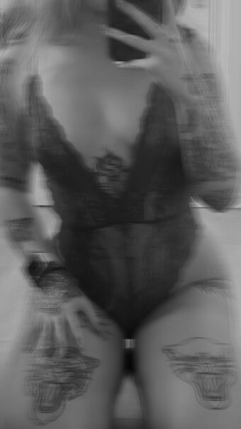 Izzy Siim Foto Desnuda Filtrada OnlyFans 7