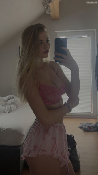 Jellia Foto Desnuda Filtrada OnlyFans 7