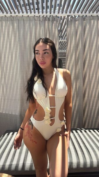 julbellaa Foto Desnuda Filtrada OnlyFans 3