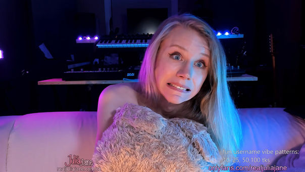 julia_jane