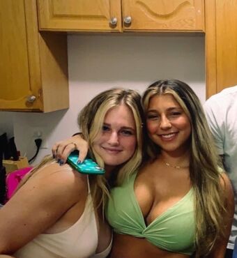 Julia & Olivia