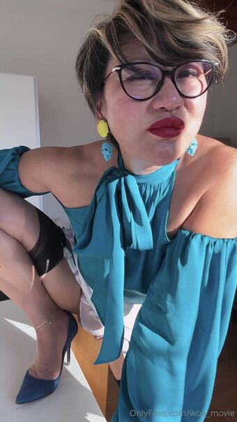Julia Woo
