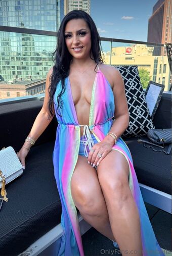 Kay Bella