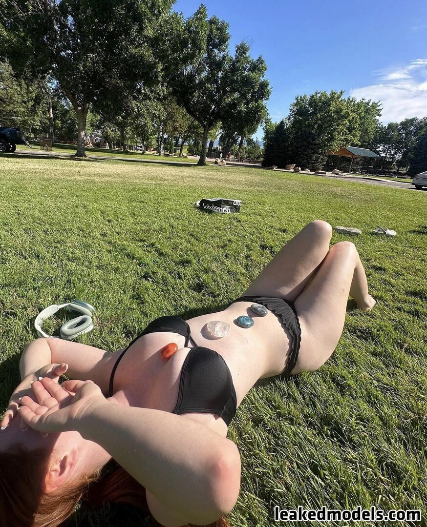 Keara Cornella's raw and explicit photos