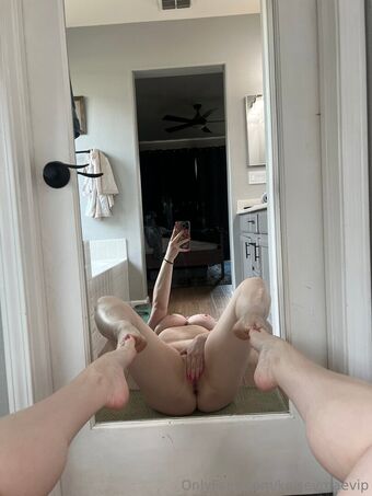 kelseymaevip