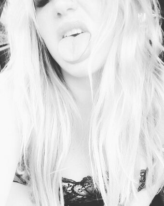 KeshaRose