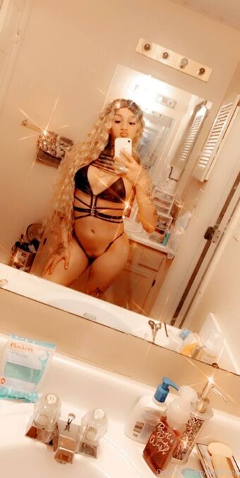 Kitty Hung Foto Desnuda Filtrada OnlyFans 18