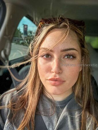 Laur Foto Desnuda Filtrada OnlyFans 17