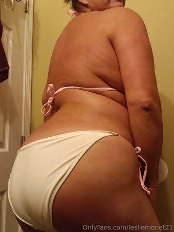 lesliemonet21 Foto Desnuda Filtrada OnlyFans 27