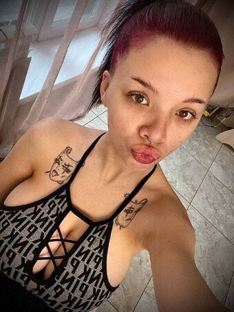 lesya_flin Foto Desnuda Filtrada OnlyFans 2