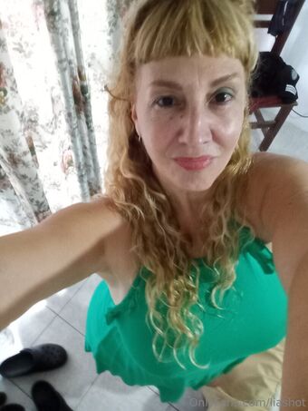 liashot Foto Desnuda Filtrada OnlyFans 9
