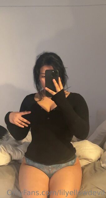Lilyellowdevil Foto Desnuda Filtrada OnlyFans 9
