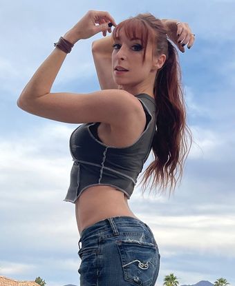 Lisa Foiles