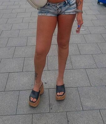 Magyar Lányok Lábai