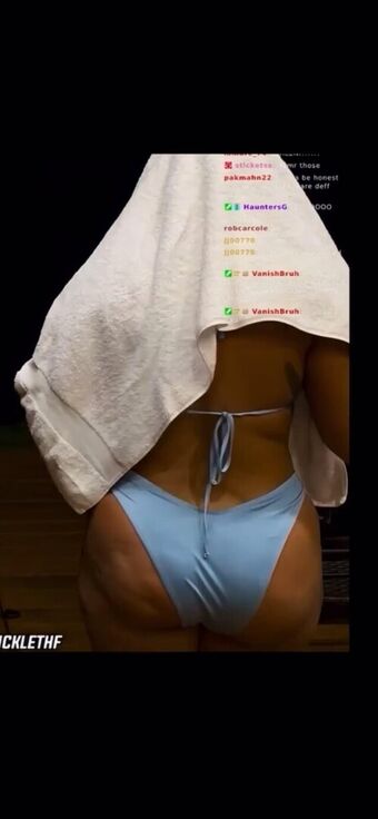 Maleni Cruz Foto Desnuda Filtrada OnlyFans 212