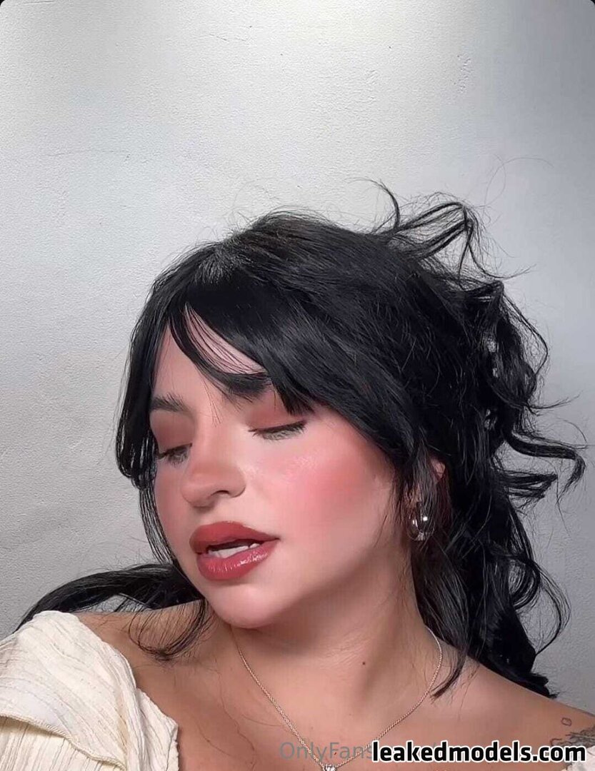 Marianyyaa  Marianyyaa  Marian y YA!  Marian Corrales  marianyyaa Foto  Desnuda Filtrada OnlyFans 14 - Modelos Filtradas