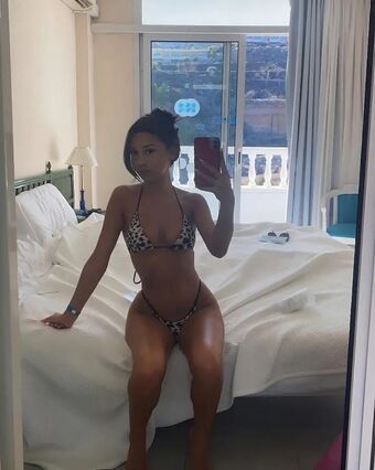 Miafrose Foto Desnuda Filtrada OnlyFans 1