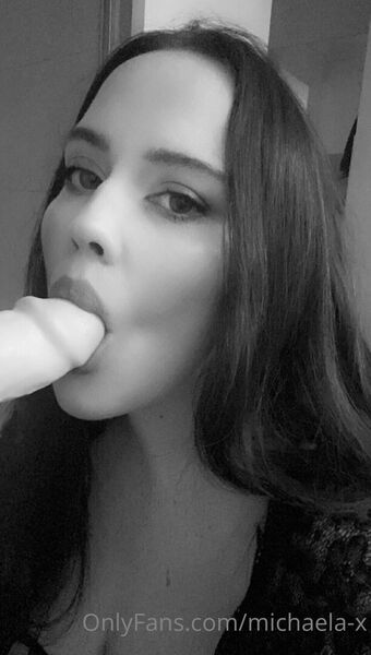 michaela-x