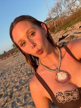 Miranda McKeon Foto Desnuda Filtrada OnlyFans 43