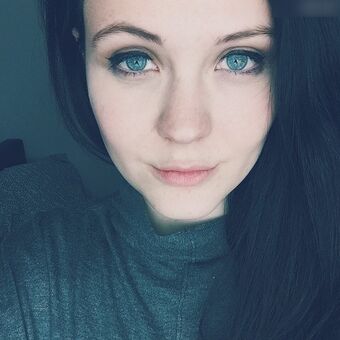 MissGLaDOS / dieamelie_