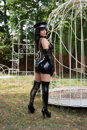 mistresssophiasahara