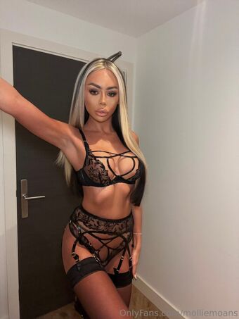 molliemoans